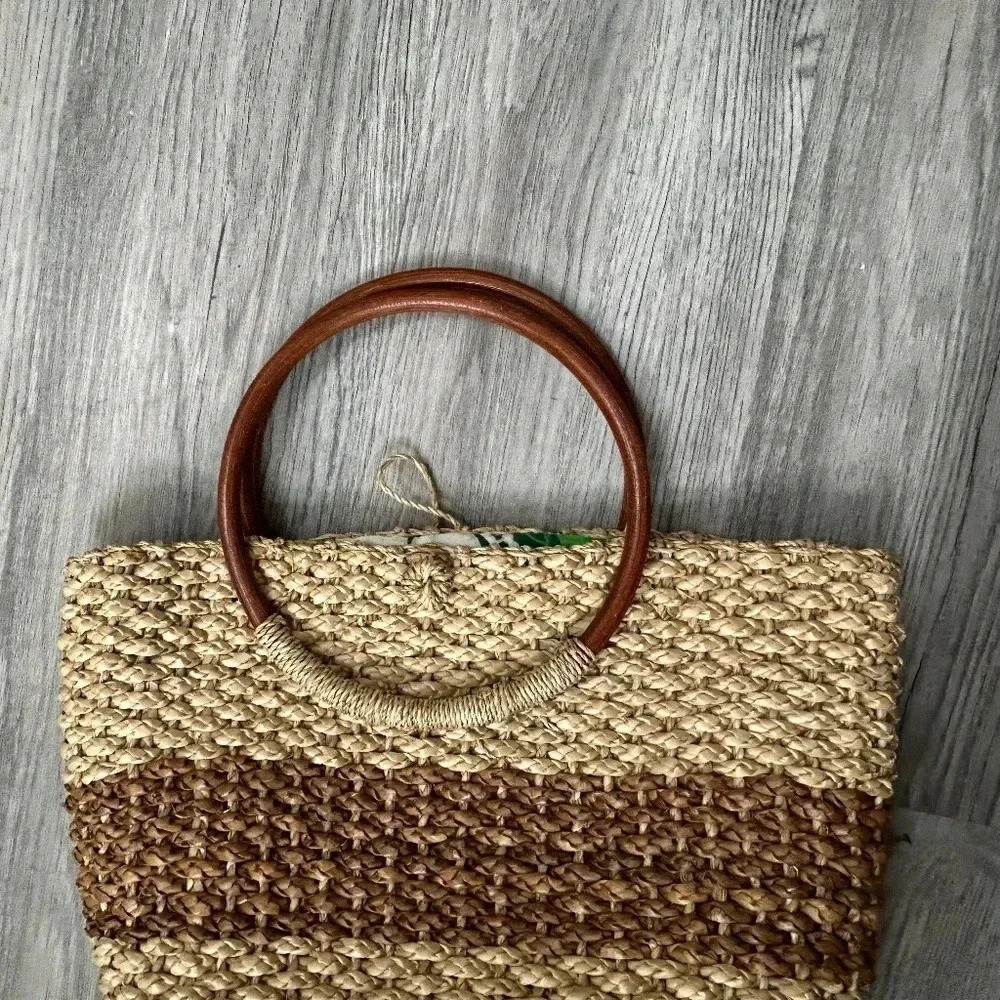 Como Woven Handbag - Picture 5 of 9